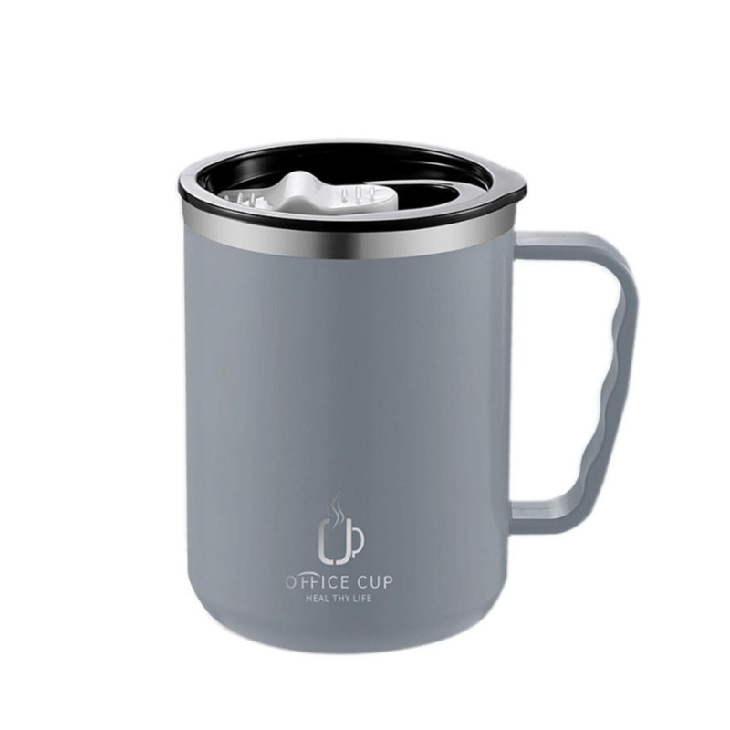 Tasse a café pour pause confortable au travail